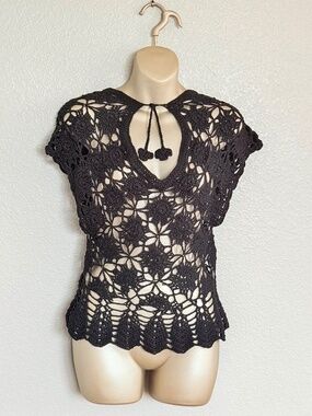 Boho Retro Festival Black Floral Crochet Whimsigoth V-Neck Top | Runway Sz S/M
